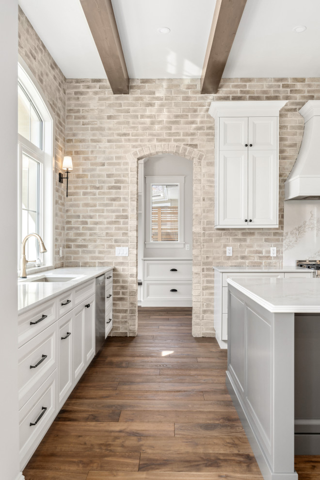 Transitional kitchen photo in Calgary