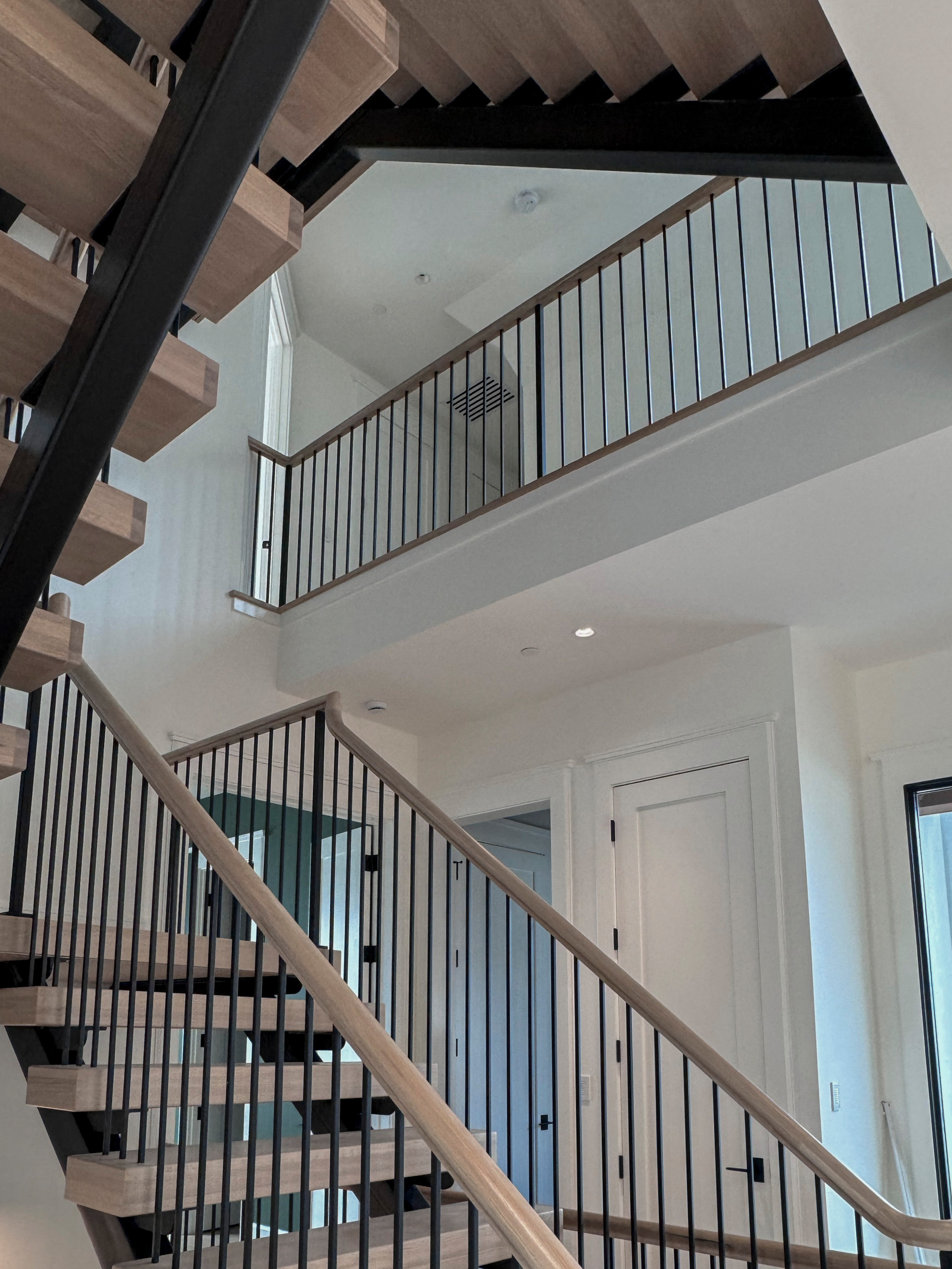122_Modern Steel & Wood Floating Staircase, Arlington VA 22207