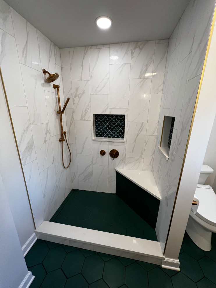Modern Geen Bathroom