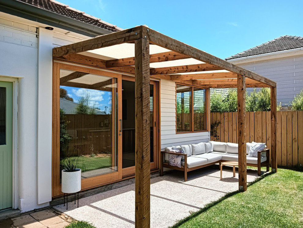 Inspiration for a beach style patio in Adelaide.