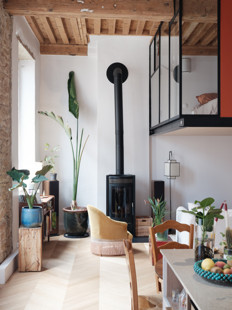 Источник вдохновения для домашнего уюта: столовая в стиле модернизм
