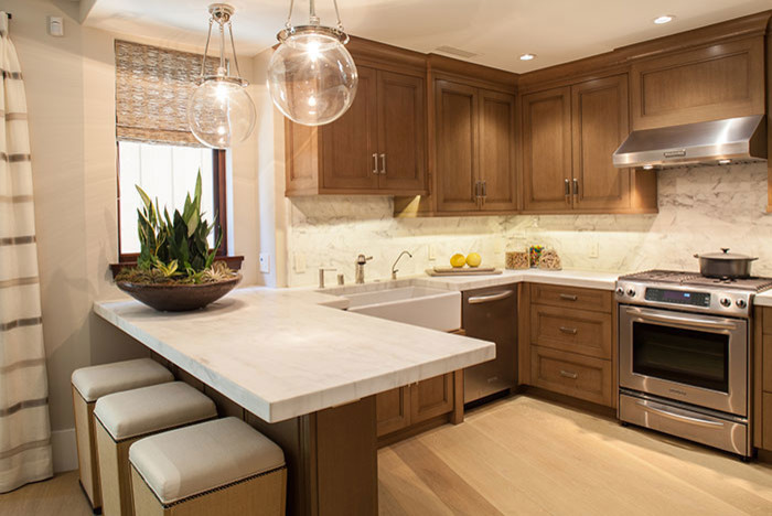 Transitional kitchen photo in Orange County