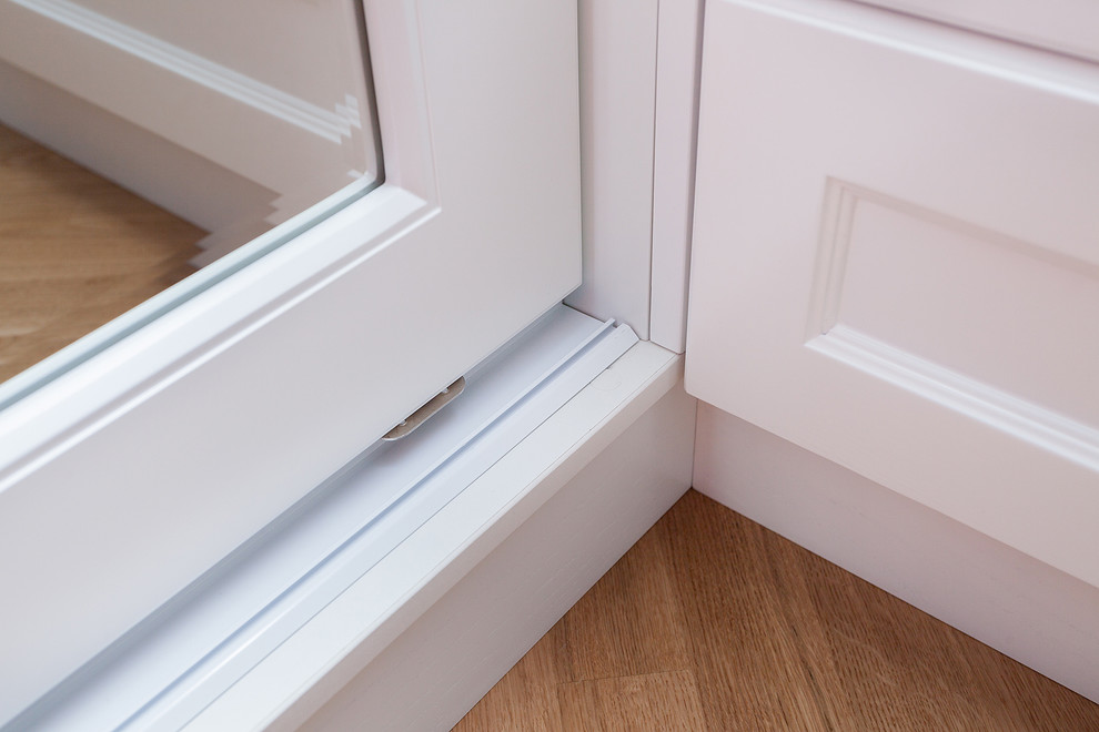 Шкаф купе с зеркальными фасадами