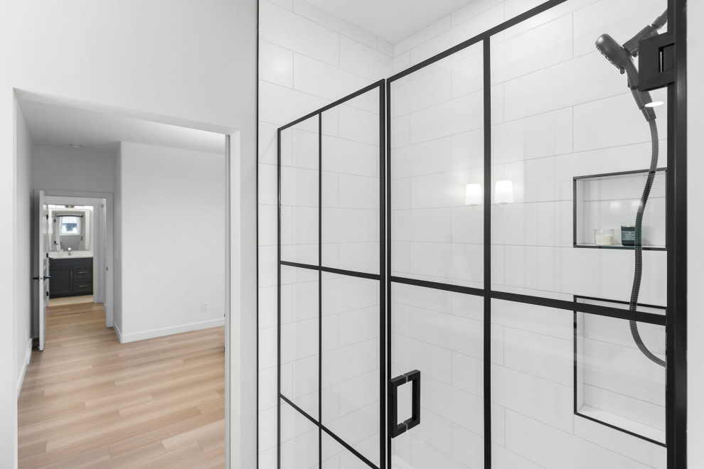 Home design - transitional home design idea