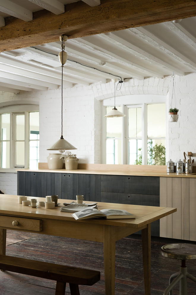 Design ideas for a country kitchen in Other.