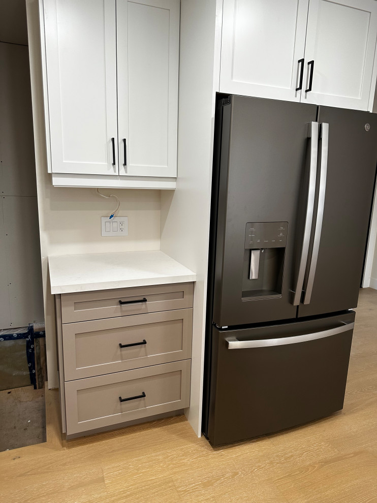 Trillium Crescent - Modern Kitchen - London, ON