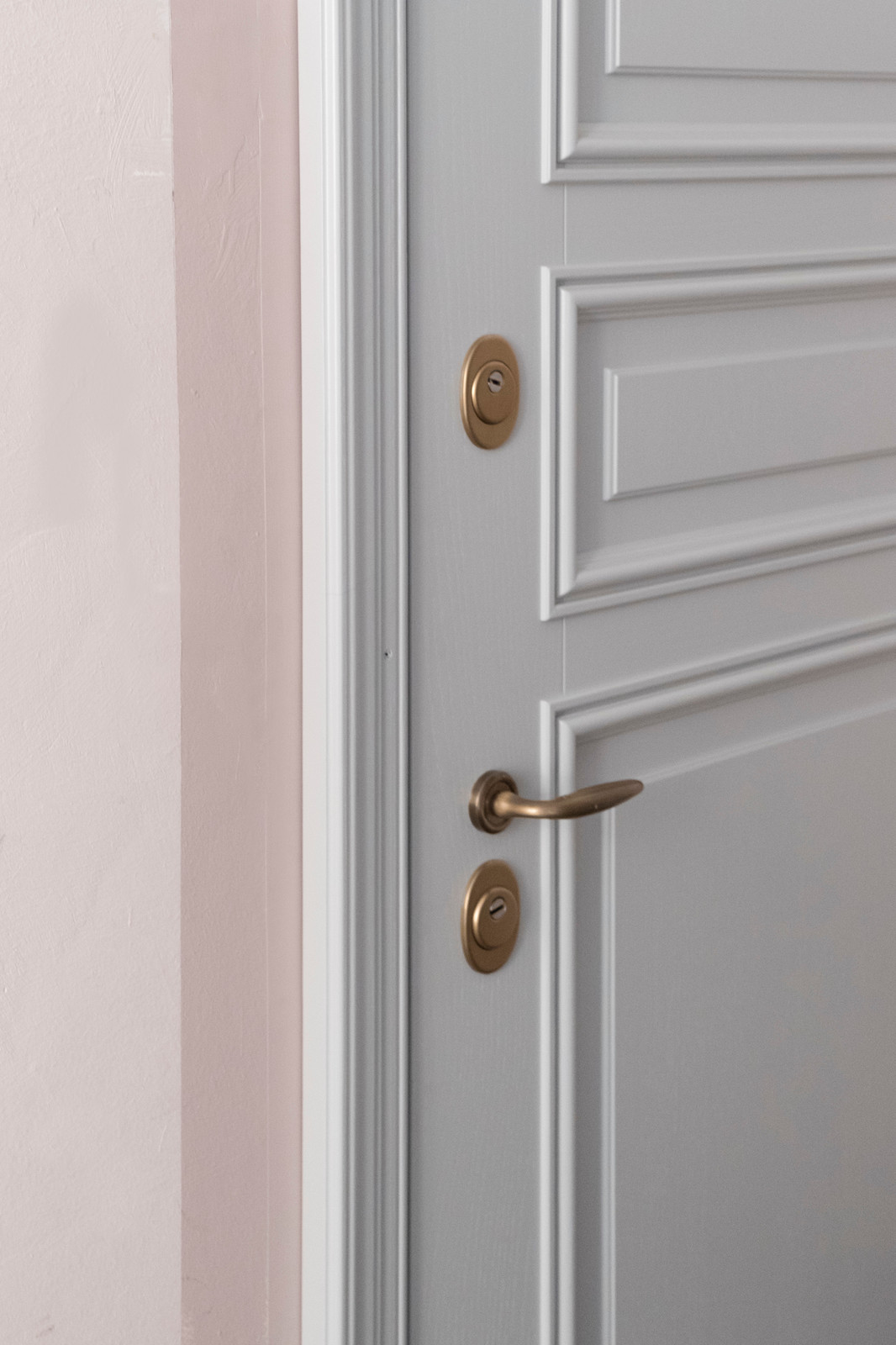 Входная дверь