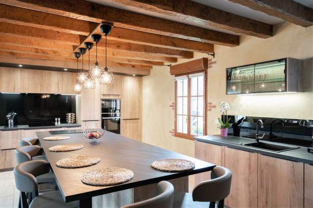 R&eacute;novation cuisine bois et granit rustic-kitchen