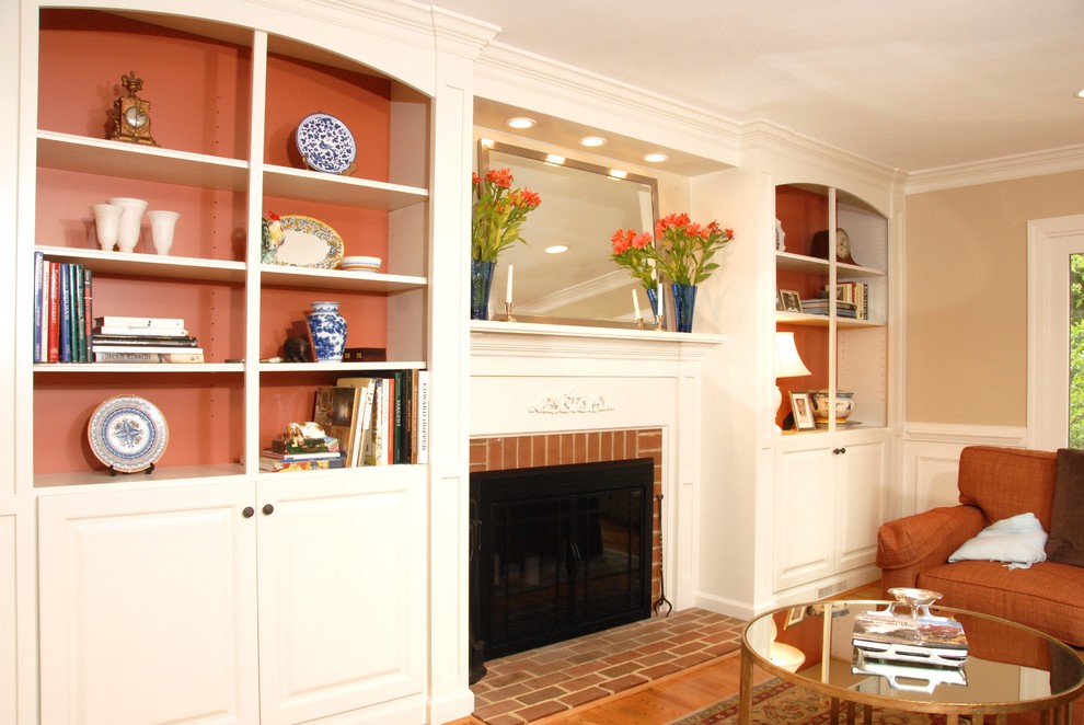 Williamsburg White flat panel kitchen