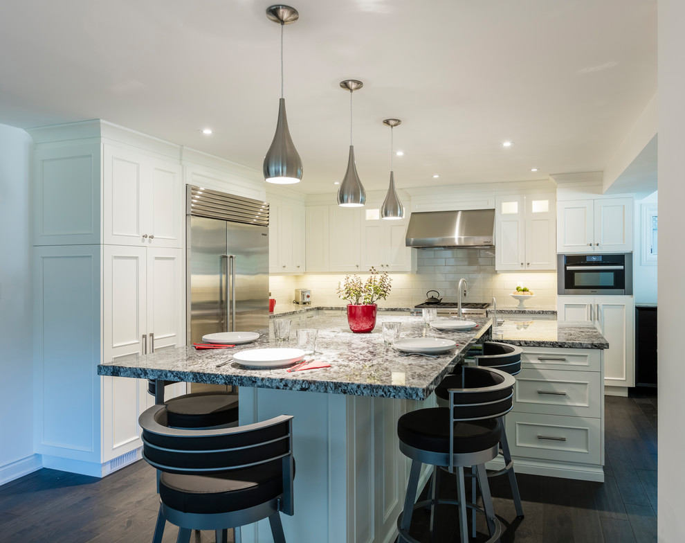 Inspiration for a transitional kitchen remodel in Toronto
