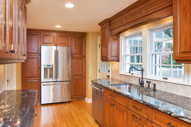 Arched Valance And Panels Above Sink Traditional Kitchen New