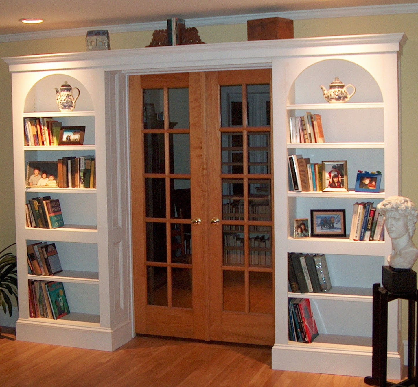 Office Furniture & Bookcases