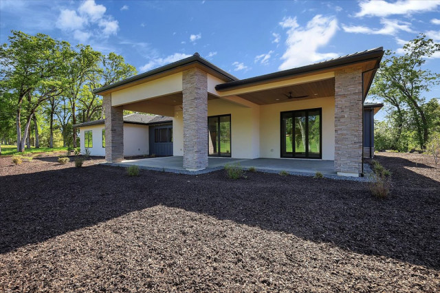 California Custom Luxury Modern Home on Darkhorse Golf Course in Auburn, CA contemporary-exterior
