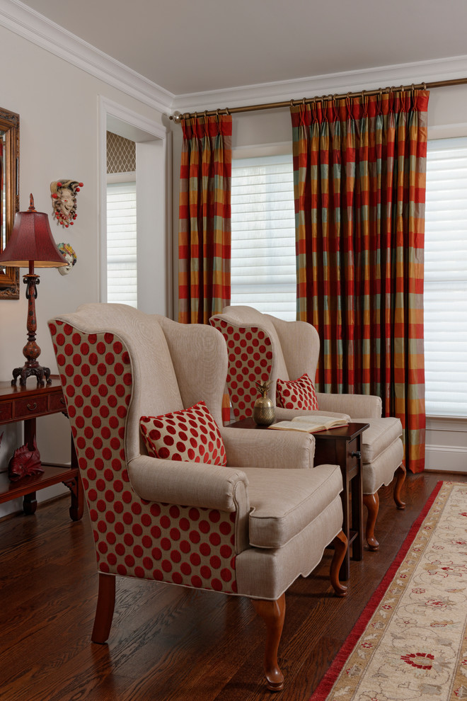 Example of a transitional home design design in DC Metro
