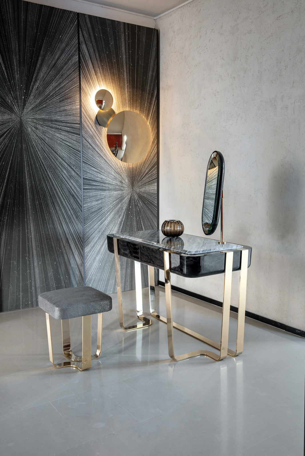 CHARISMA Туалетный столик, настенные панели, бра