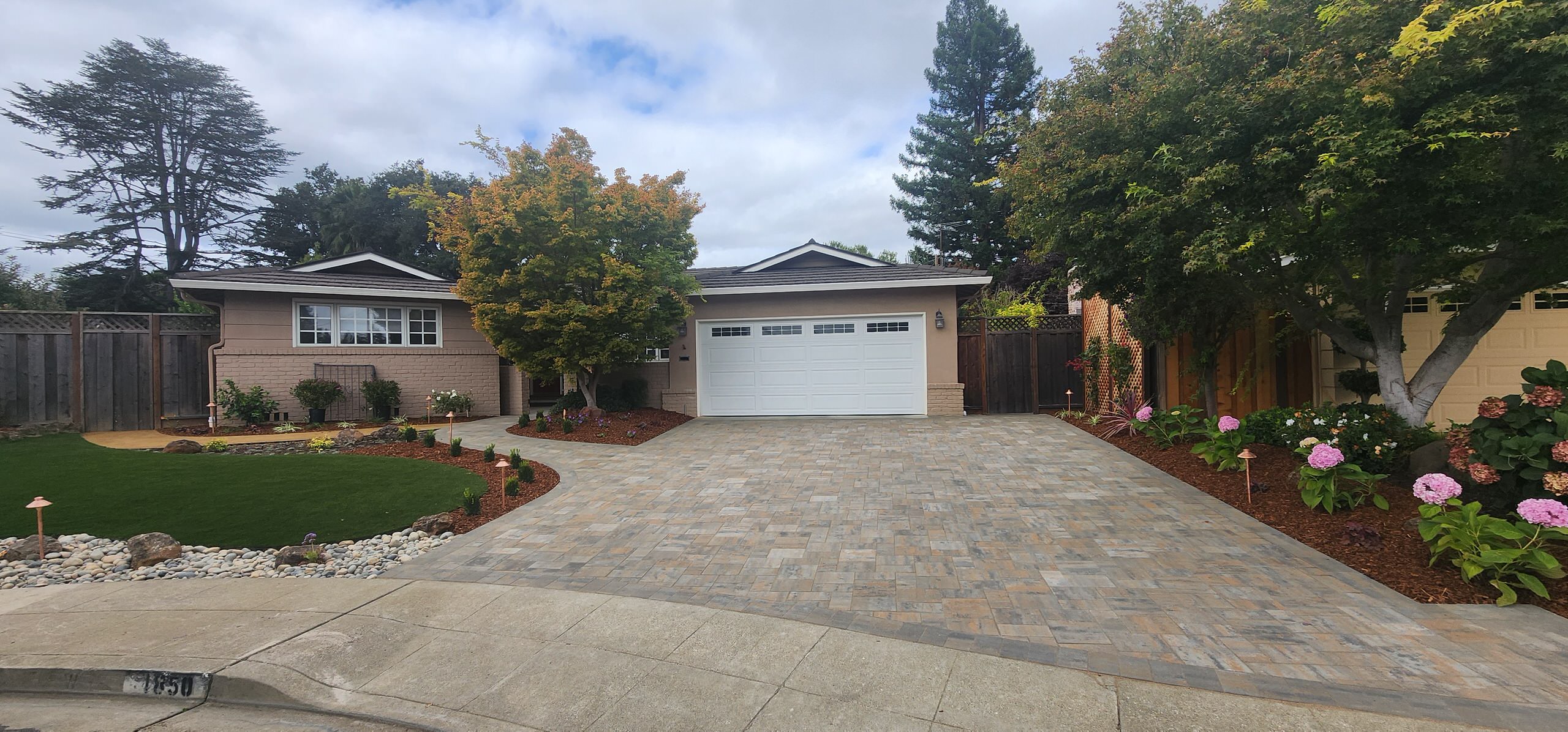Front Yard Landscapes