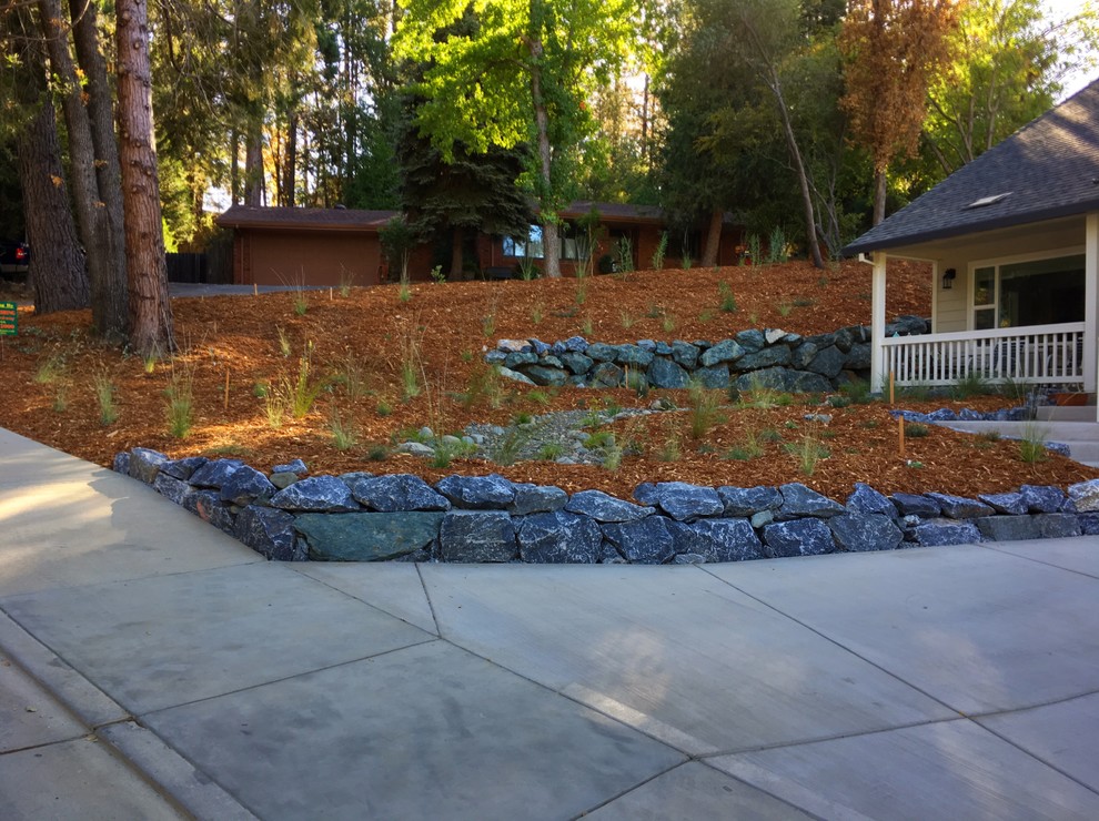 Working With Stone Traditional Landscape Sacramento by Verne