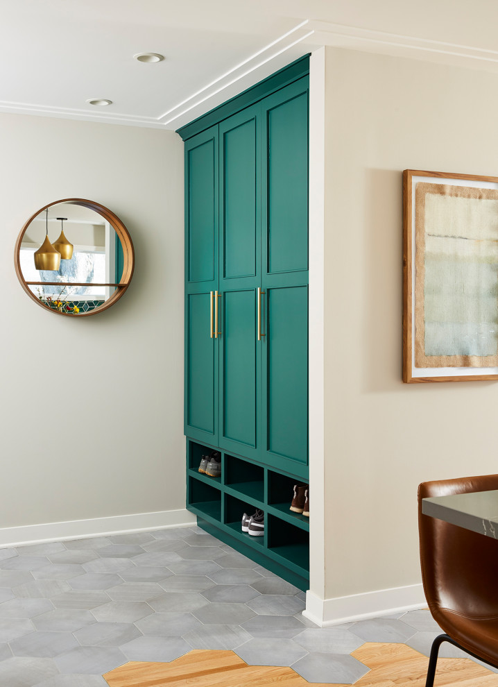 Inspiration for a transitional entryway remodel in Minneapolis