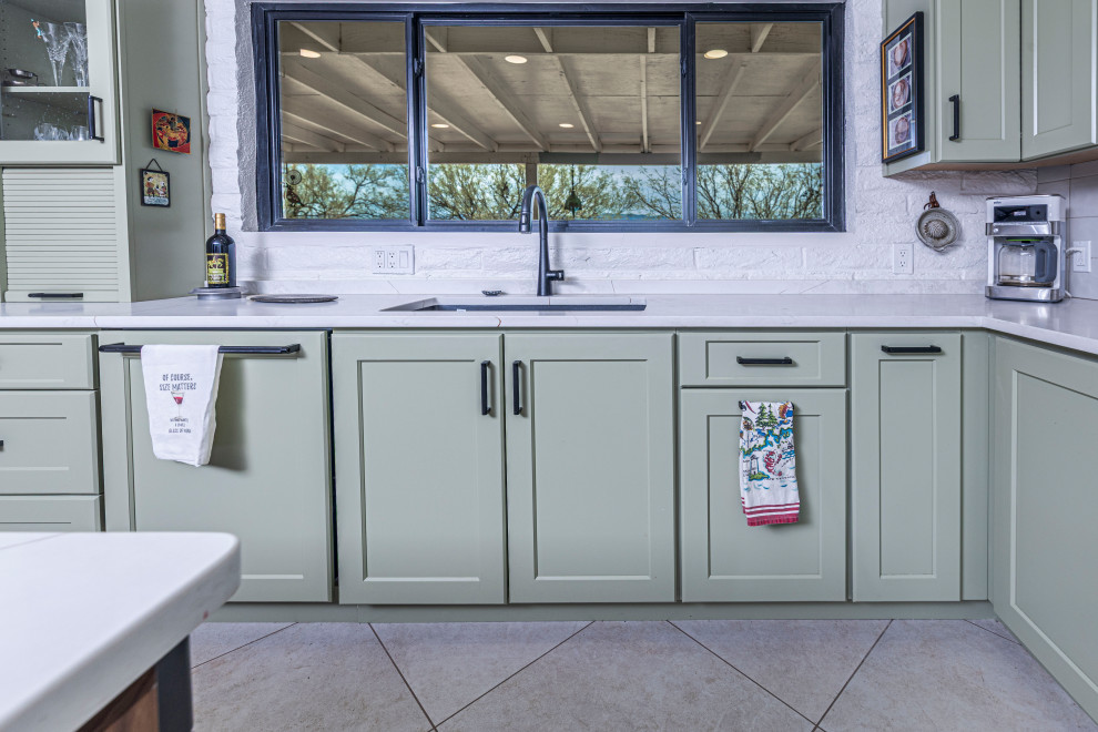 Inspiration for a transitional home design remodel in Phoenix