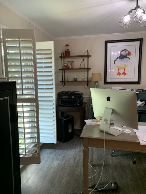 Transitional home design photo in Atlanta