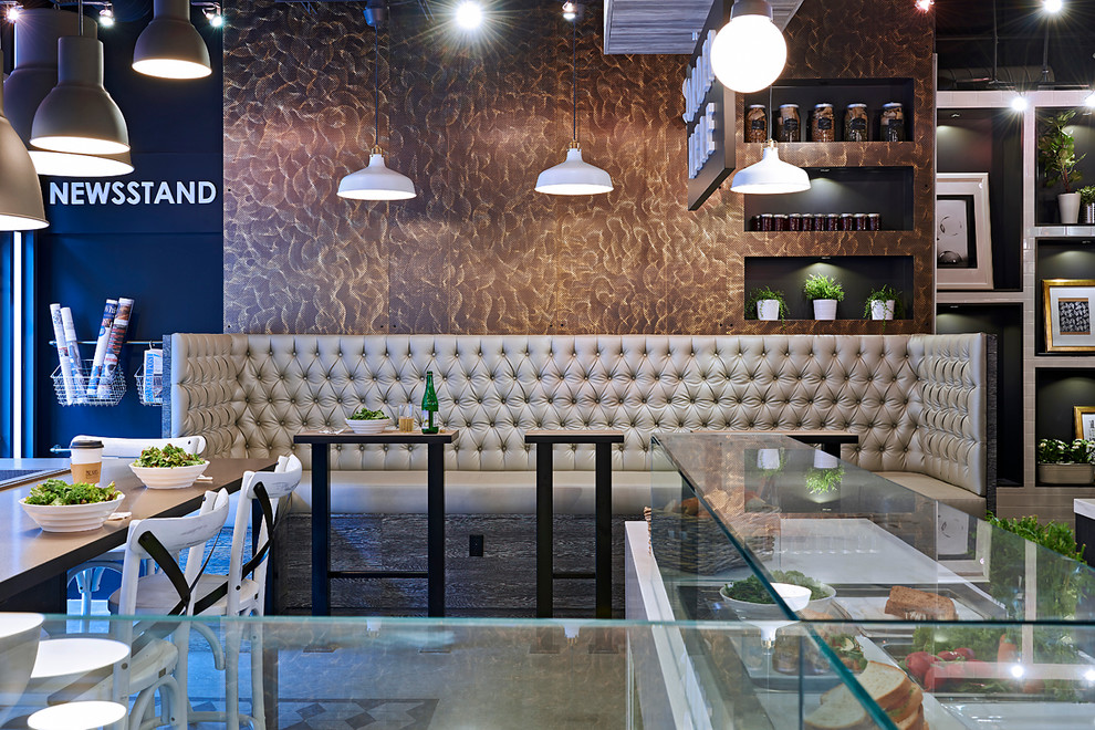 Home design - transitional home design idea in Toronto