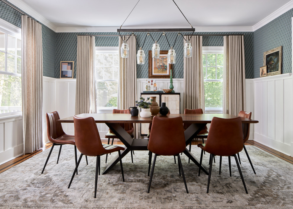 Transitional dining room in New York.