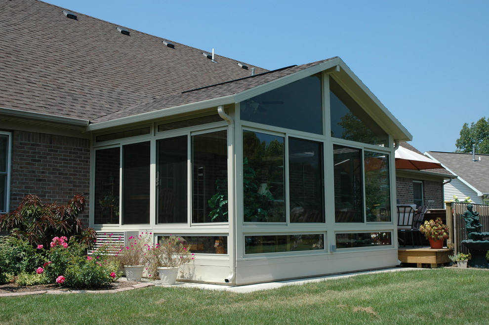 Mid-sized traditional sunroom in Other with no fireplace and a standard ceiling.