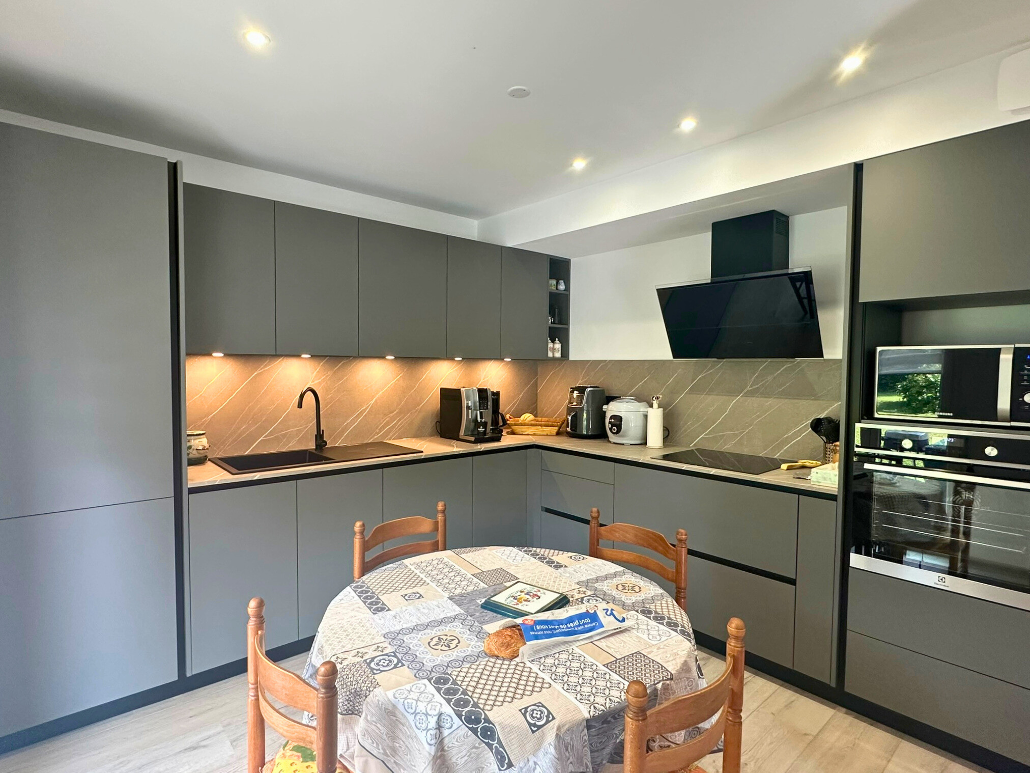 Design sobre et rangements optimisés