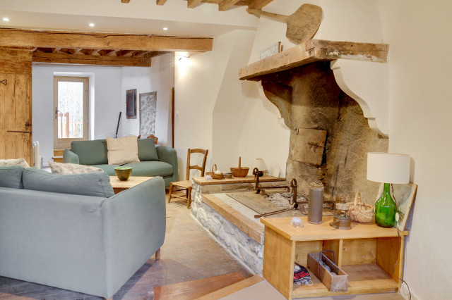 Maison de montagne country-living-room