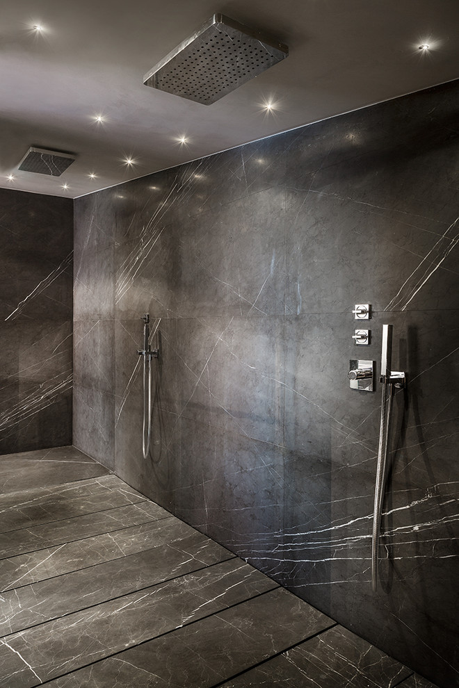This is an example of a large contemporary bathroom in Milan.