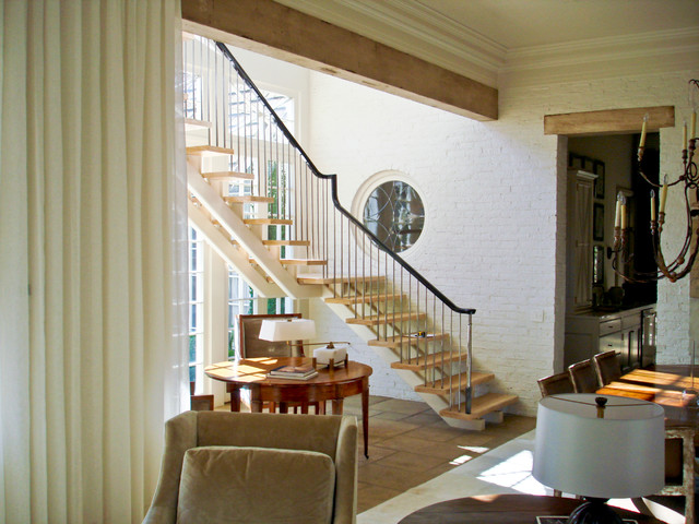 Suspended In Light classique-escalier