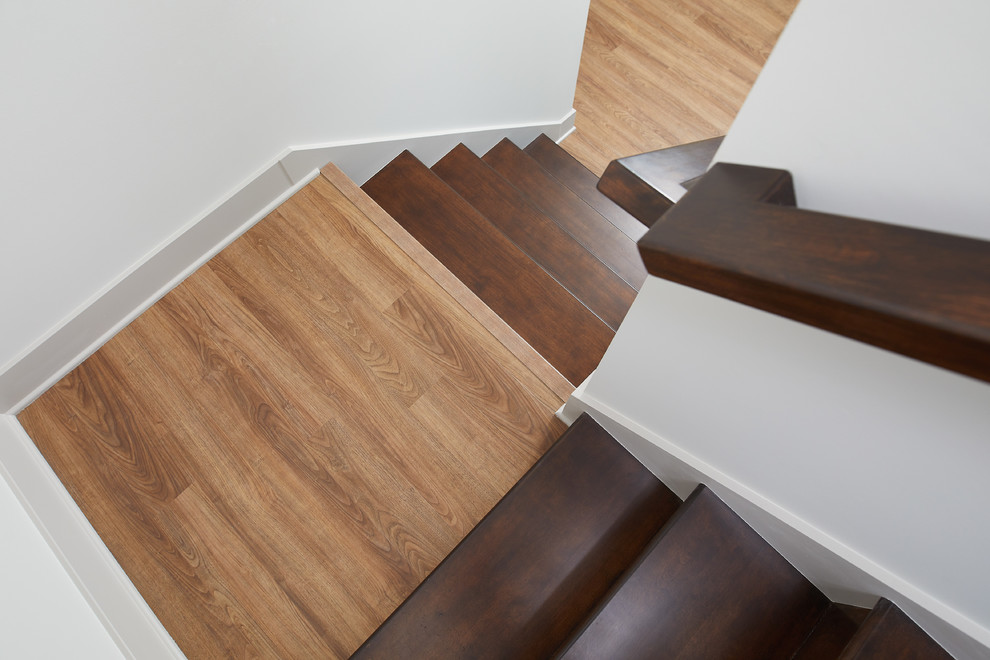 Photo of a modern staircase in Grand Rapids.