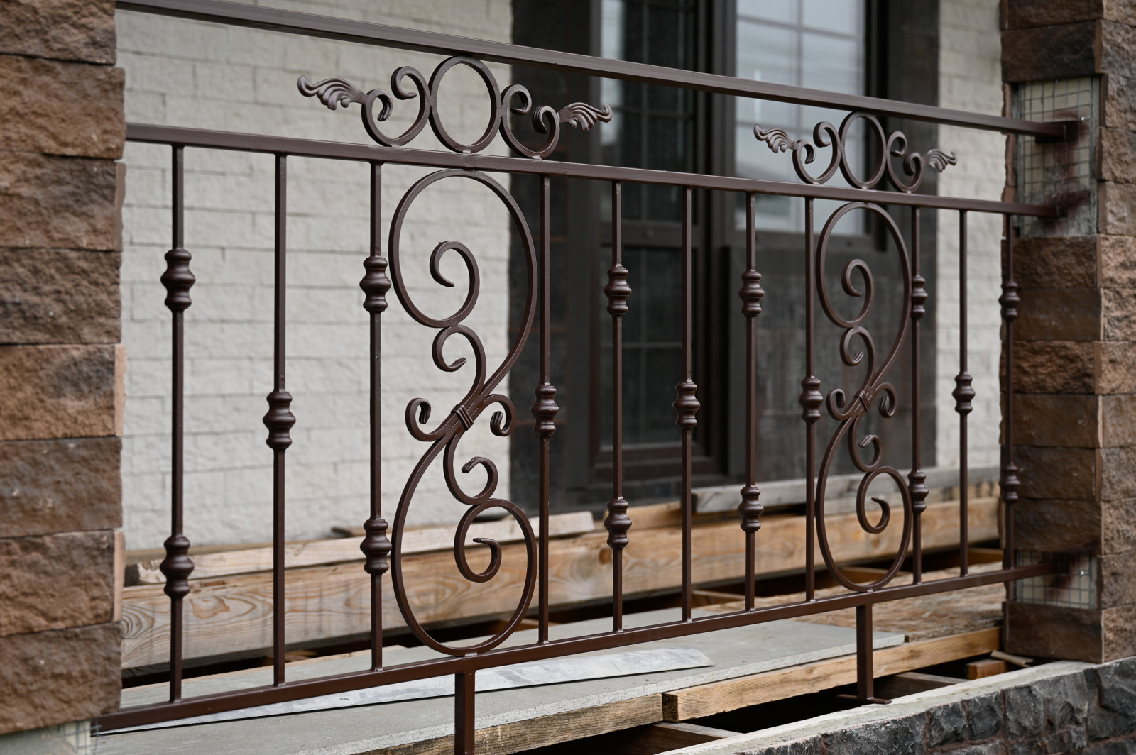 Ломоносовский район Санкт-Петербурга. Дом для семьи с шестью детьми.