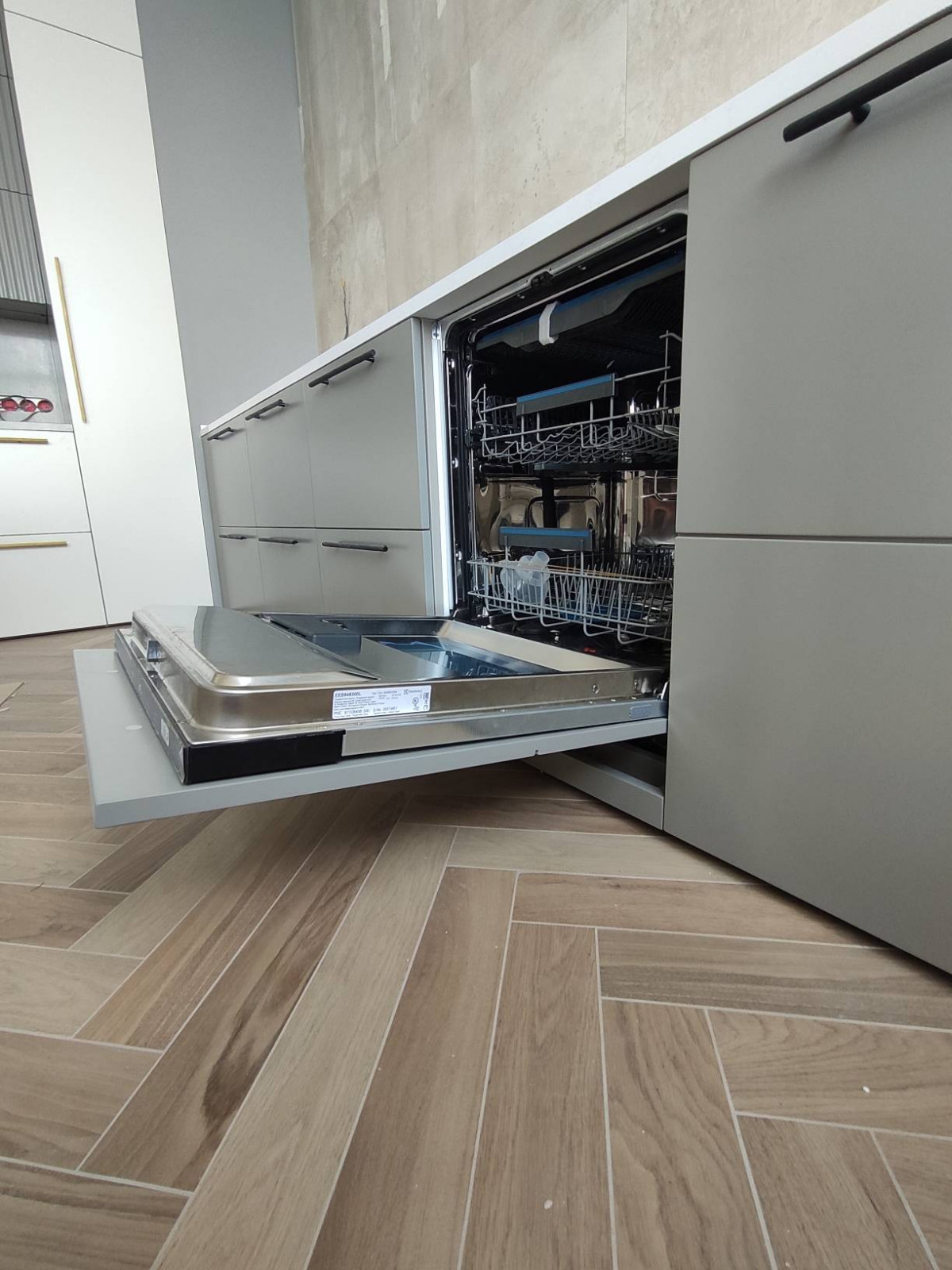 Большой кухонный гарнитур с островом