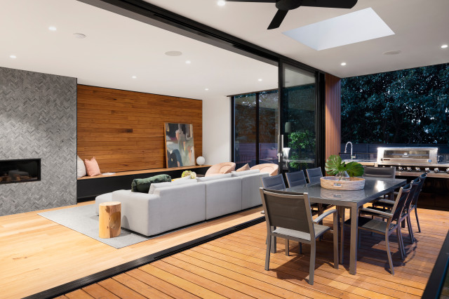 Balwyn House contemporary-deck