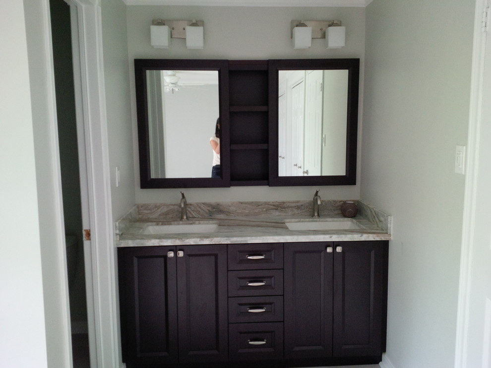 Home design - transitional home design idea in Toronto