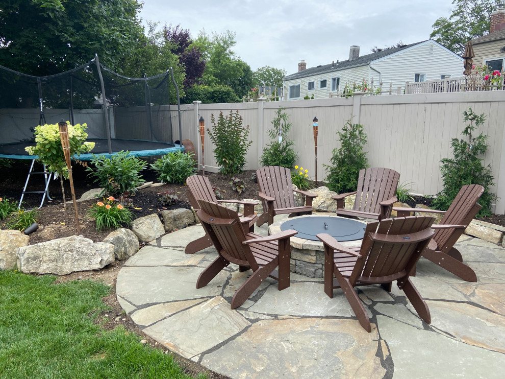 Nicolock Fire Pit with Irregular Blue Stone