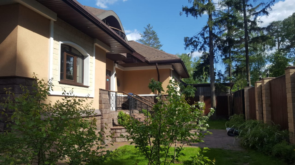 Loft in the village (exterior)