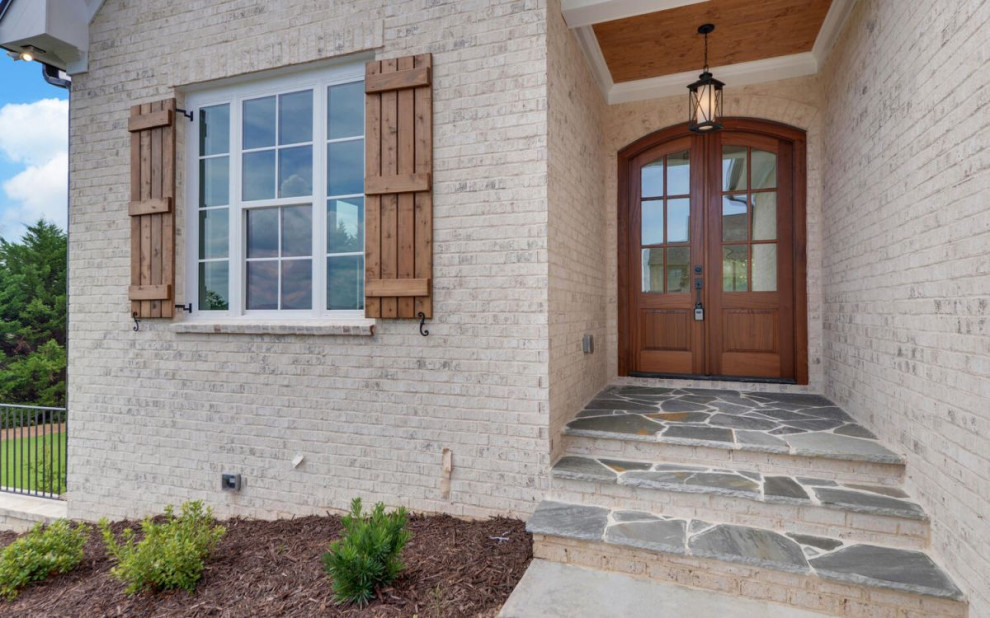 Home design - transitional home design idea in Atlanta