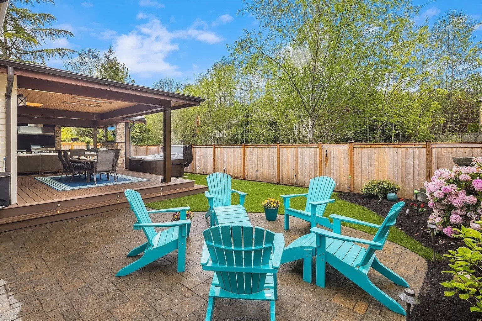 Sammamish Vaulted Outdoor Living