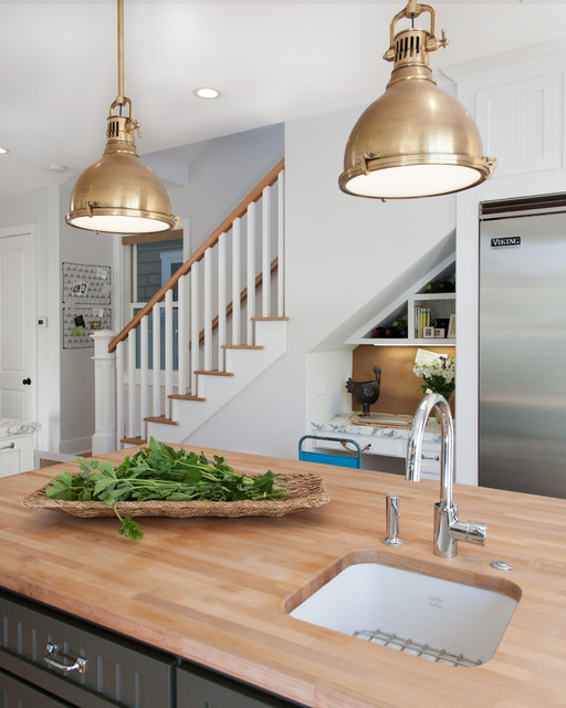 California Cape Cod costero-cocina