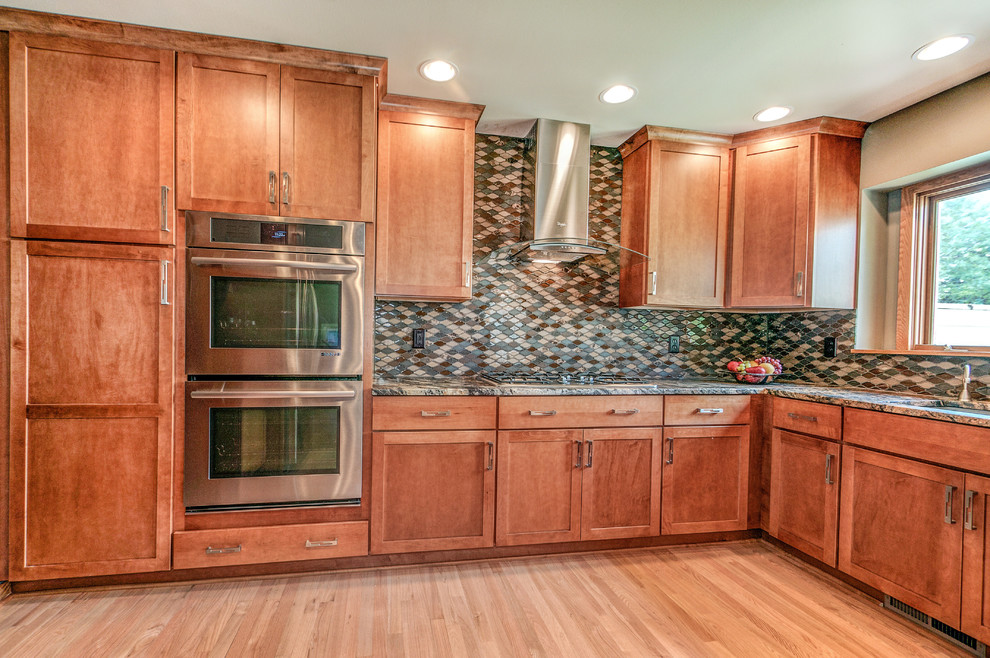Inspiration for a transitional kitchen remodel in Milwaukee