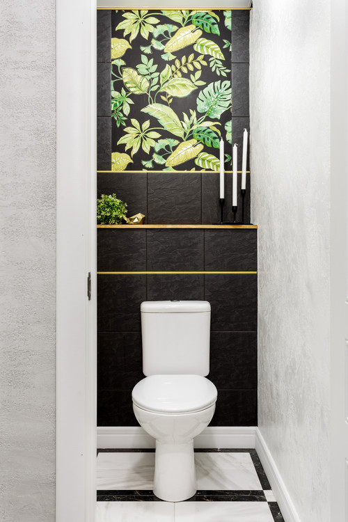 Black & White Elegance: Storage Areas for Decorative Objects in Small Bathrooms