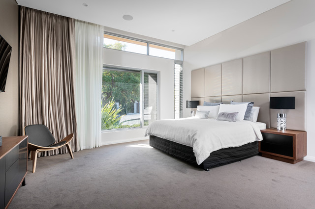 Master Suite contemporary-sovrum