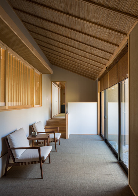 湯田の家 House in Yuda asiatico-recibidor-y-pasillo