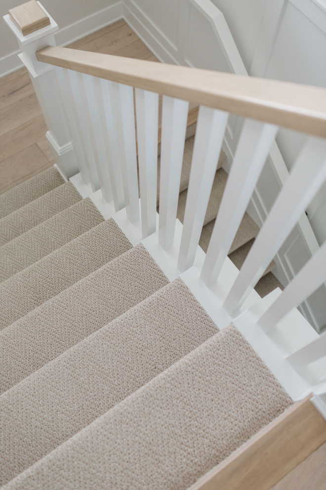 Ventura, Seashell Hardwood Oak In Iowa Installed by Oakstone Homes Iowa