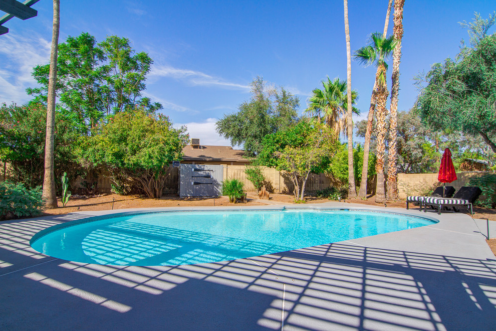 Pool - transitional pool idea in Phoenix