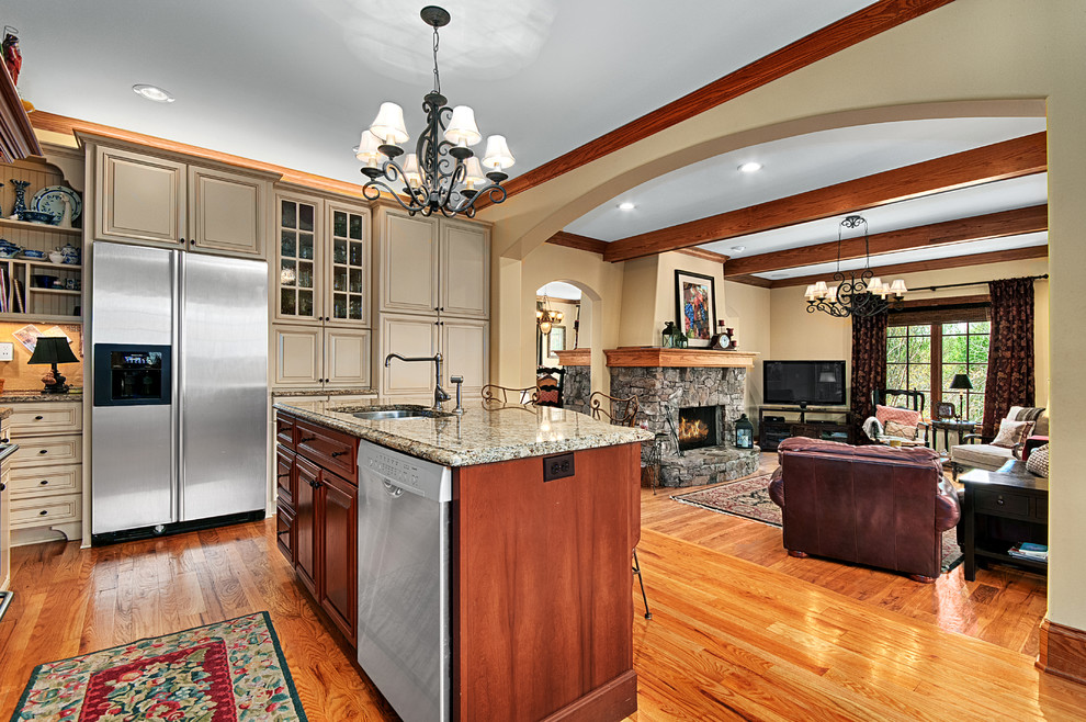 Kitchen - traditional kitchen idea