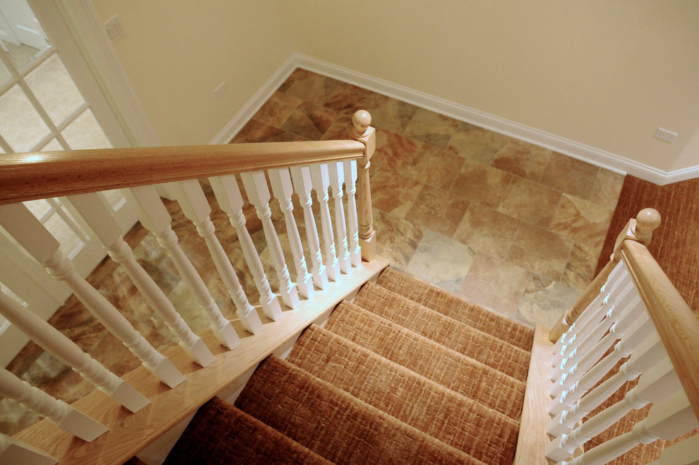 Example of a transitional staircase design in Chicago