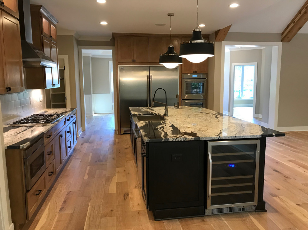 Inspiration for a transitional kitchen remodel in Columbus